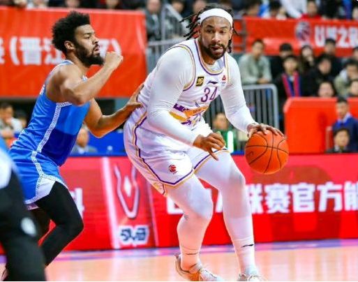 萨林杰正式加盟广东男篮 年薪税后120万美元